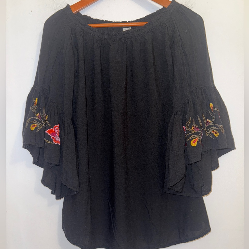 🖤🌹 Feathers Black Embroidered Peasant Blouse | Medium - Picture 4 of 12